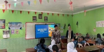 Mahasiswa KKN UPGRIS Edukasi Bahaya Narkotika Sejak Dini di SDN Tambakboyo 02 54 282211 100kb