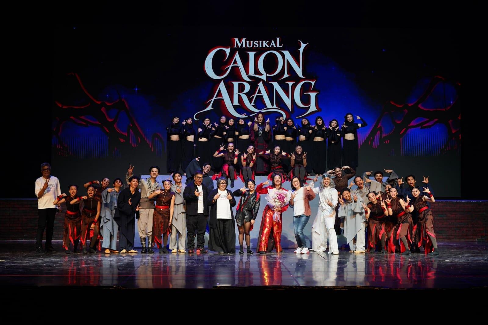 Kemenekraf Apresiasi Calon Arang, Legenda Bali dalam Balutan Seni Pertunjukan Modern 49 Kemenekraf Apresiasi Calon Arang, Legenda Bali dalam Balutan Seni Pertunjukan Modern - Dok. Biro Komunikasi Kementerian Ekraf/ Badan Ekonomi Kreatif