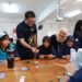 Dorong Ekonomi Sirkular dan Pelestarian Lingkungan, Maybank Indonesia Usung Inisiatif '#BalikBAIK' Melalui Global CR Day 2026 dan Program Cahaya Kasih 51 Direktur IT & Digital Maybank Indonesia Bambang Andri Irawan turut mengajar di kelas saat penyelenggaraan Maybank Global CR Day yang dilaksanakan di SD 08 Ragunan, Jakarta Selatan. Global CR Day 2026 diselenggarakan serentak pada 5 September 2026 oleh Maybank Group di 18 negara.