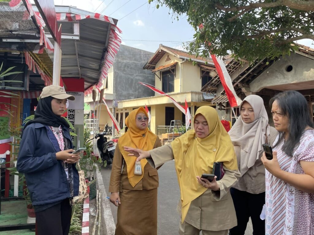 Mahasiswa KKN Dampingi Kegiatan K3 di RW 02 Kelurahan Tambakboyo 48 IMG 20260907 WA0019