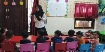 Kontribusi Pendidikan Guru Pendidikan Anak Usia Dini dalam Mencerdaskan Kehidupan Bangsa 60 Dokumentasi foto ( Sumber foto : paud athahira)