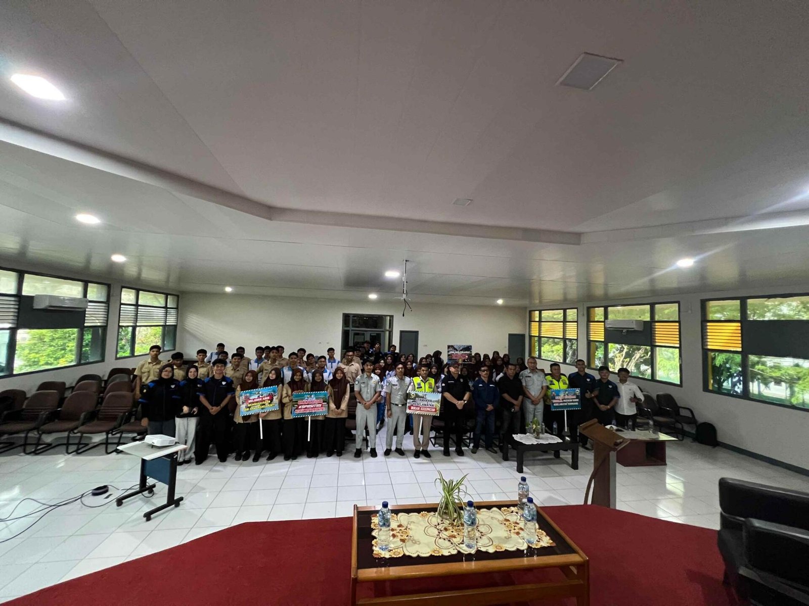 Uji Wawasan Keselamatan Berkendara, Muhammad Alvian Ardiansyah Sekretaris Umum Economic Otomotif Club (EOC) Ajak Pelajar Ramaikan Cerdas Cermat Lalu Lintas EOC FEB USK 50 IMG 20260928 WA0015 300kb