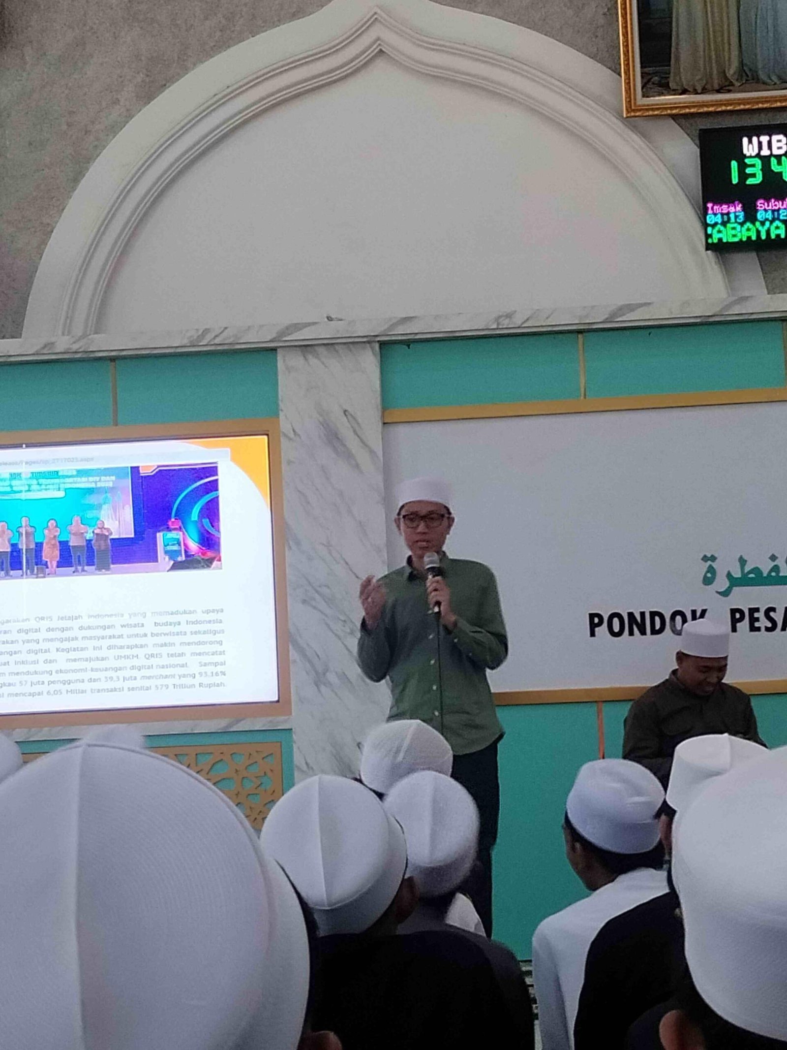 Santri Putra Al Fithrah Perdalam Literasi Keuangan dan Investasi Syariah di Era Digital 47 IMG20260722134557 1 11zon