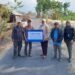 BRI Peduli Dukung Pembangunan Jalan Desa Wringinanom untuk Perkuat Akses Ekonomi Masyarakat 52 BRI BO Probolinggo melalui program BRI Peduli TJSL mendukung pembangunan jalan aspal di Desa Wringinanom, Kecamatan Tongas, Kabupaten Probolinggo. (Sumber: BRI).