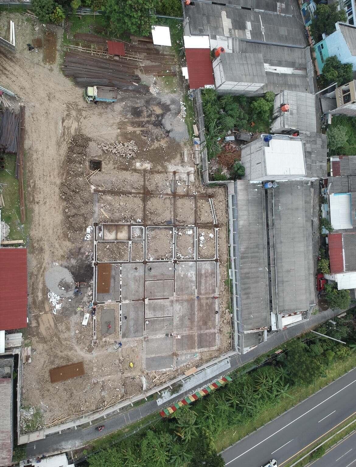 Mahasiswa Teknik Sipil Pelajari Langsung Pekerjaan Tie Beam pada Pembangunan Gedung Fakultas Teknik dan Informatika UPGRIS 50 IMG 3206