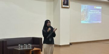 Bank Muamalat, Berikan Edukasi Pembukaan RekeningTabungan 56 Penyampaian Edukasi Pembukaan Rekening Baru Bank Muamalat (Sumber: Dokumentasi Guest Lecturer)