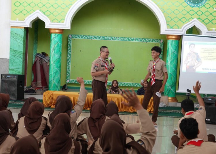 Perkuat Pencegahan Penyalahgunaan OOT, Balai POM di Bima Bentuk Kader dari Pramuka MAN 2 Kota Bima 47 Sosialisasi Pencegahan Penyalahgunaan Obat