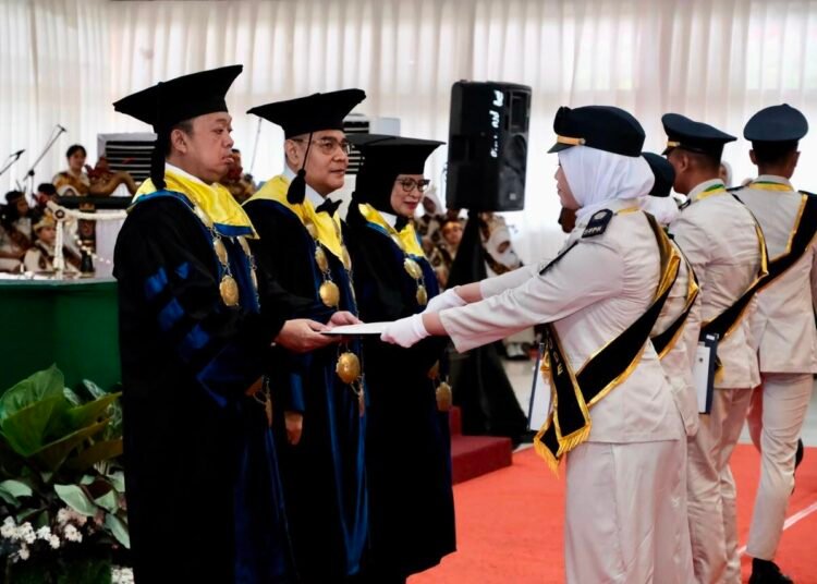 Menteri Nusron ke 568 Wisudawan STPN: Jaga Integritas di Mana pun Kalian Bekerja 46 WhatsApp Image 2026 09 07 at 11.41.25
