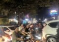 Pertigaan Jalan Aria Putra Jadi Titik Kemacetan, Warga Serua Keluhkan Waktu Tempuh yang Kian Panjang 62 Pertigaan Jalan Aria Putra Jadi Titik Kemacetan, Warga Serua Keluhkan Waktu Tempuh yang Kian Panjang