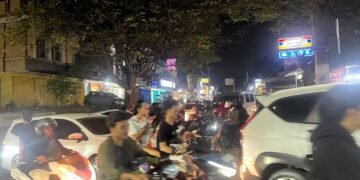 Pertigaan Jalan Aria Putra Jadi Titik Kemacetan, Warga Serua Keluhkan Waktu Tempuh yang Kian Panjang 48 Pertigaan Jalan Aria Putra Jadi Titik Kemacetan, Warga Serua Keluhkan Waktu Tempuh yang Kian Panjang