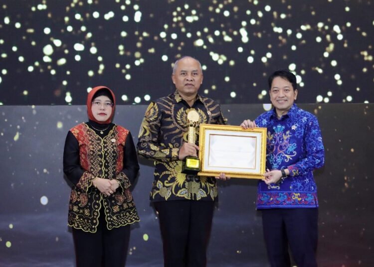 Badan Siber dan Sandi Negara Raih Penghargaan HSN 2026, Kiprah Mengamankan Data Strategis Nasional Mendapat Apresiasi BPS 48 WhatsApp Image 2026 09 27 at 21.00.40