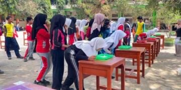 Merdeka dalam Belajar: Mahasiswa MKT UNTIDAR 2026 Adakan Lomba Literasi-Numerasi untuk Siswa SMP Negeri 1 Tempuran 56 Momen ketika pelaksanakaan lomba NUMERACE di SMP Negeri 1 Tempuran (Sumber: Dokumentasi Pribadi)