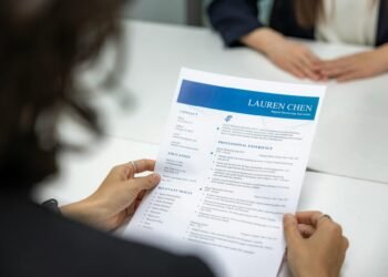 resume genius 9si2noVCVH8 unsplash 300kb