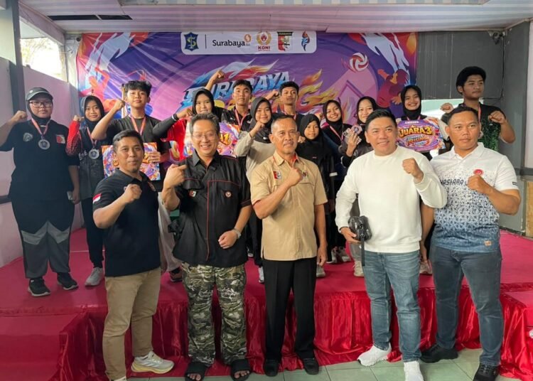 Foto bersama semua juara IMSSU dan WRABF dan pengurus Perbakin Propinsi Jawa Timur