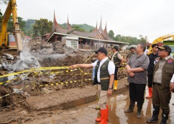 Menko PMK Dorong Percepatan Rehab-Rekon Pascabanjir Bandang di Solok 46 Menko PMK: Rehab-Rekon Pascabencana Solok Harus Build Back Better