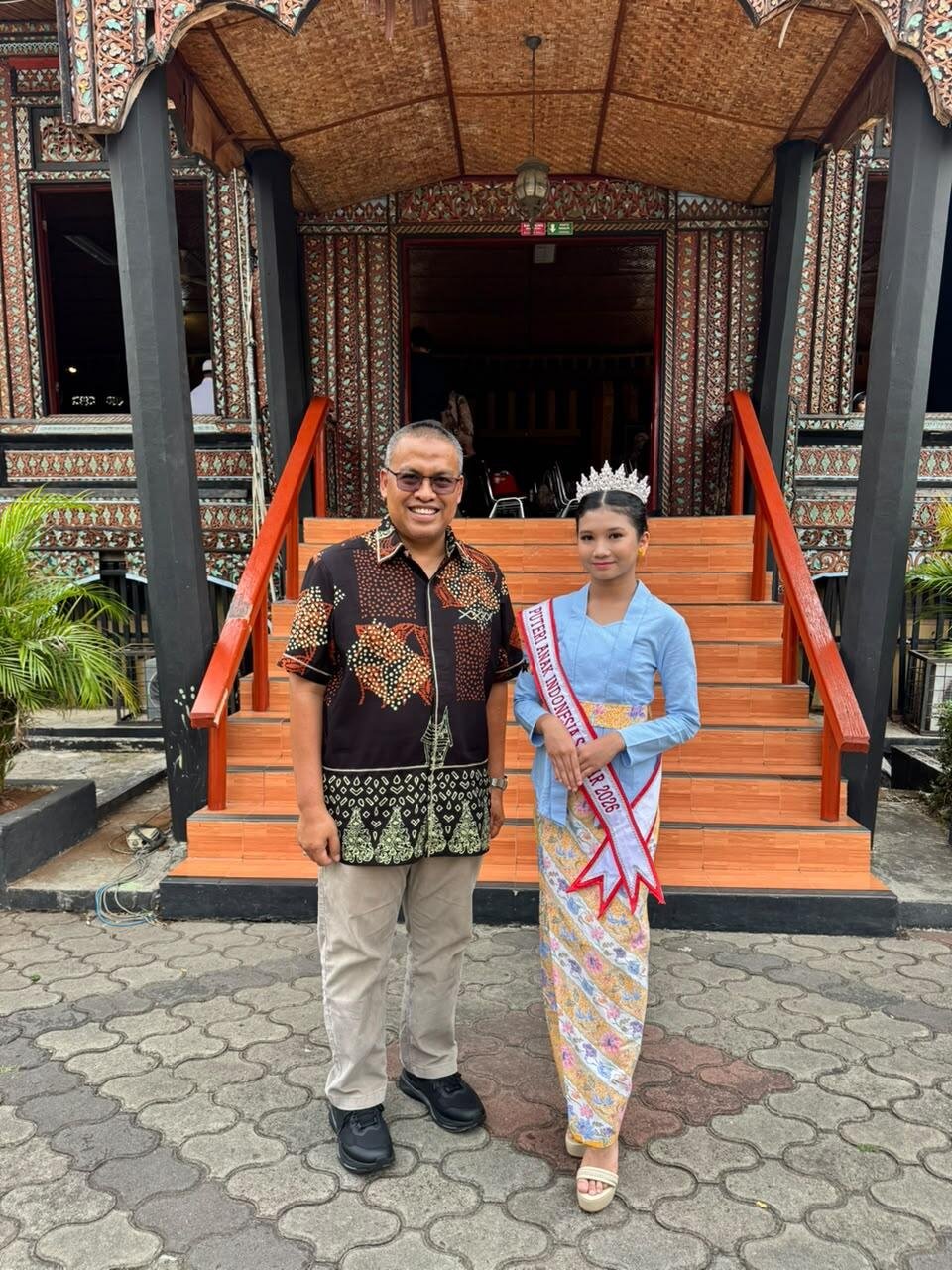 Langkah Bianca menuju kompetisi tingkat nasional juga mendapatkan sambutan hangat dan apresiasi tinggi dari jajaran pemerintah daerah. Sekretaris Daerah Provinsi Sumatera Barat (Sekdaprov Sumbar), Arry Yuswandi, S.KM., M.KM., menyampaikan dukungan penuh atas semangat dan perjuangan Bianca.