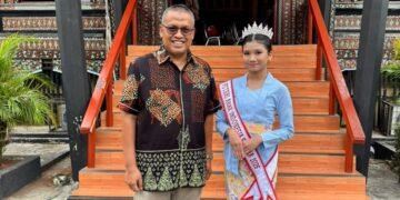 Bianca bersama Sekretaris Daerah Provinsi Sumatera Barat (Sekdaprov Sumbar), Arry Yuswandi, S.KM., M.KM., menyampaikan dukungan penuh atas semangat dan perjuangan Bianca.