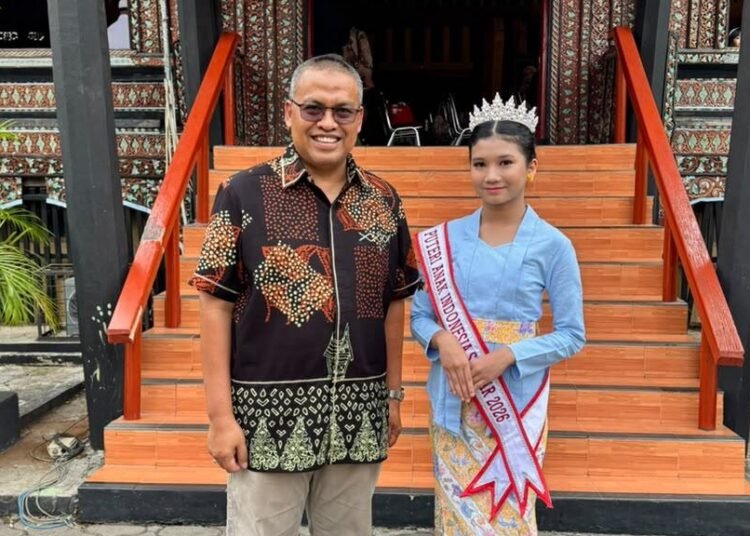 Bianca bersama Sekretaris Daerah Provinsi Sumatera Barat (Sekdaprov Sumbar), Arry Yuswandi, S.KM., M.KM., menyampaikan dukungan penuh atas semangat dan perjuangan Bianca.