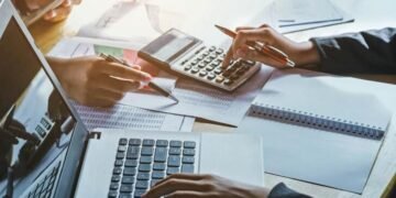 Sumber gambar: Bisnis.com, “Begini Cara Menghitung Persen, Rumus, serta Contohnya” (2023). https://kabar24.bisnis.com/read/20230221/79/1630161/begini-cara-menghitung-persen-rumus-serta-contohnya