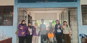 Foto Bersama dengan Pihak Sekolah SMP Negeri 28 Medan dan Dinas Pertanian dan Ketahanan Pangan Provsu (Sumber: Dokumentasi Pribadi).