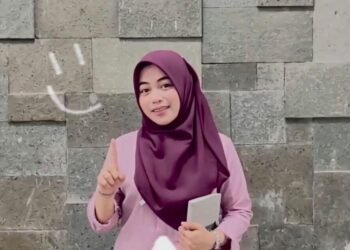 Satu Buku, Tiga Fakta Menarik: Mahasiswa UMSIDA Kemas Edukasi Literasi untuk TikTok USIM PRESS 46 Dokumentasi hasil pembuatan konten edukasi literasi bertajuk “Satu Buku, Tiga Fakta Menarik” untuk TikTok USIM PRESS oleh mahasiswa Universitas Muhammadiyah Sidoarjo (UMSIDA) selama pekan ketiga magang secara daring. (Sumber: tiktok.com/penerbit_usim).