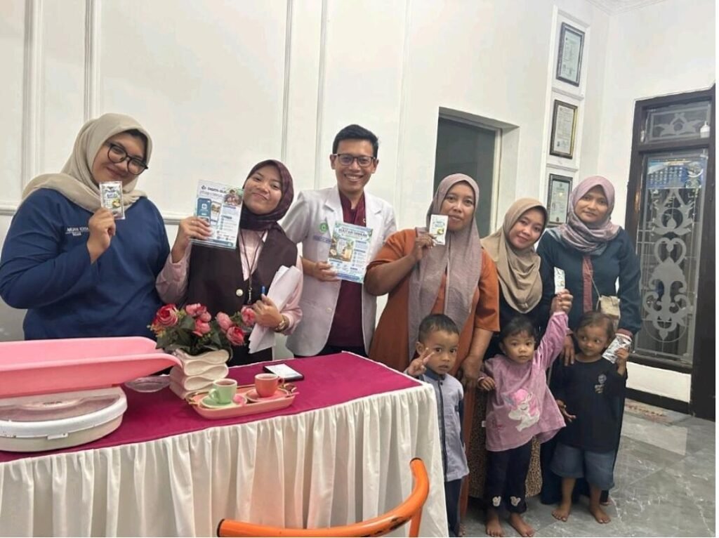Dorong Pencegahan Stunting, Tim Bestari Saintek UHT Uji Prototipe Pangan Fungsional Kulit Ari Siwalan di Kecamatan Manyar 48 Screenshot 2026 10 07 06 26 34 881 cn