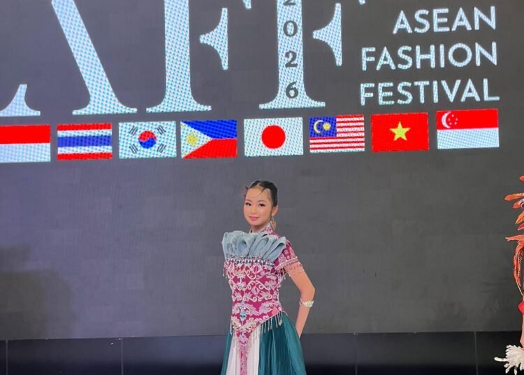 Chelsi Chiapinsky Heryadi Pukau ASEAN Fashion Festival 2026 Bawakan Rancangan Chatrine Liu