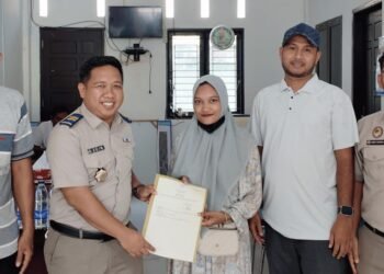 Wujudkan Kepastian Hukum Hak atas Tanah, Kantah Kota Lhokseumawe Serahkan Sertipikat PTSL kepada Warga Gampong Baloy
