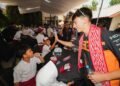 Lima pembalap Moto2 dan Moto3 berbagi pengalaman dan inspirasi kepada siswa SD Negeri 2 Kuta Mandalika, Kabupaten Lombok Tengah, Nusa Tenggara Barat (NTB), Kamis (8/10/2026), menjelang gelaran Pertamina Grand Prix of Indonesia 2026./Foto Istimewa