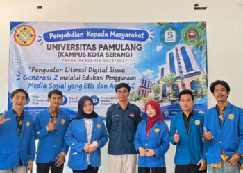 Mahasiswa Universitas Pamulang Edukasi Siswa MAN 2 Pandeglang tentang Bermedia Sosial yang Etis dan Aman 46 Tim mahasiswa Universitas Pamulang Kampus Kota Serang berfoto bersama usai melaksanakan kegiatan Pengabdian Kepada Masyarakat di MAN 2 Pandeglang dengan tema penguatan literasi digital dan penggunaan media sosial yang etis dan aman, Rabu (23/9/2026)